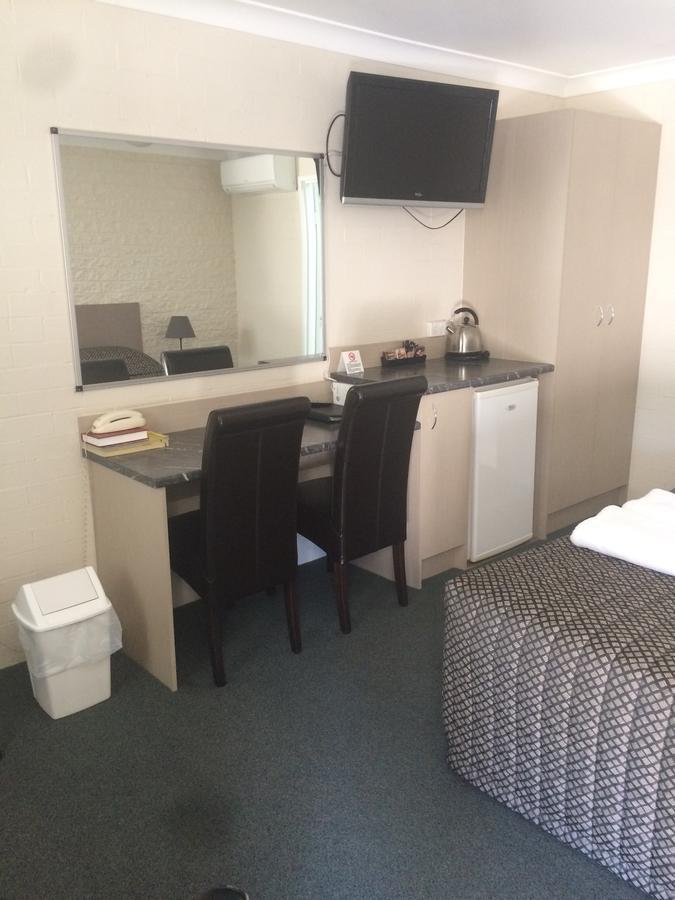 מורי Alexander Motor Inn מראה חיצוני תמונה