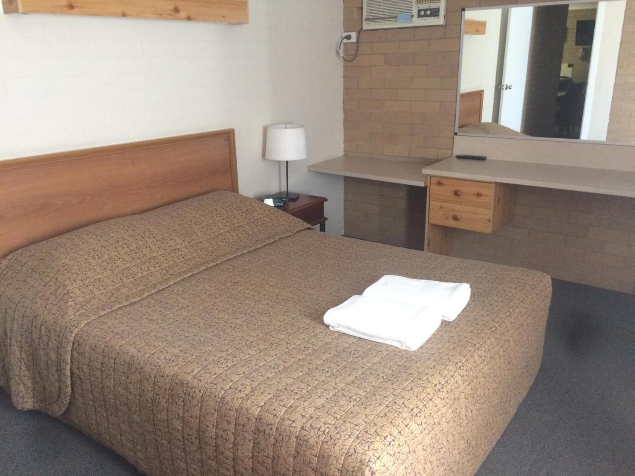 מורי Alexander Motor Inn מראה חיצוני תמונה