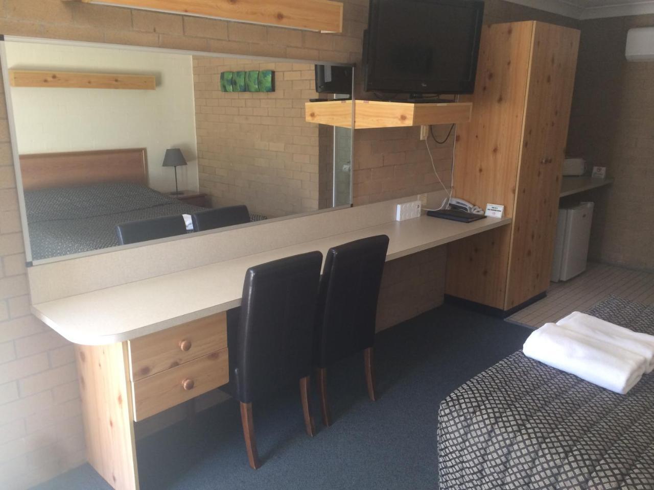 מורי Alexander Motor Inn מראה חיצוני תמונה