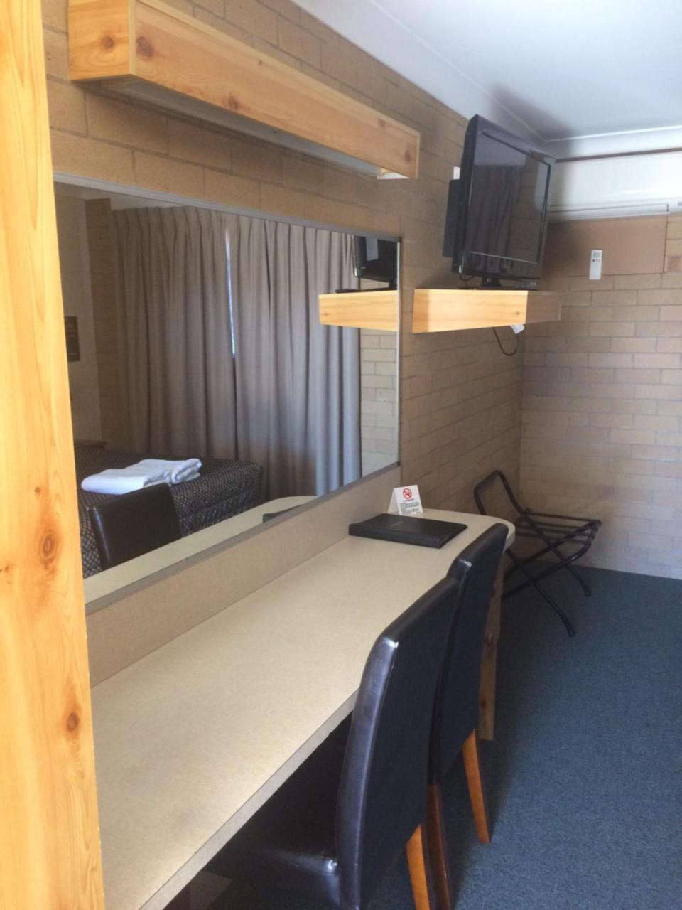 מורי Alexander Motor Inn מראה חיצוני תמונה
