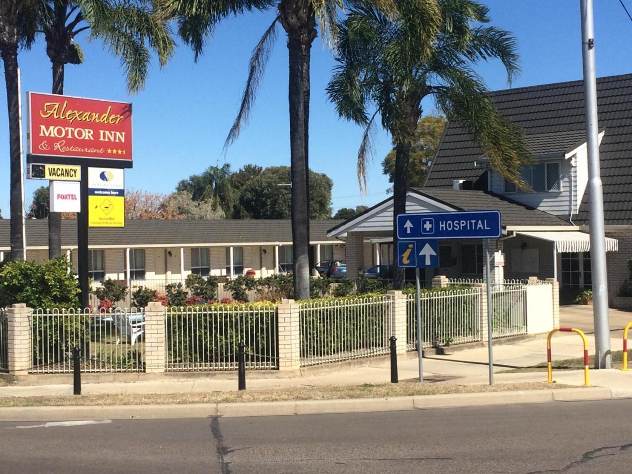 מורי Alexander Motor Inn מראה חיצוני תמונה