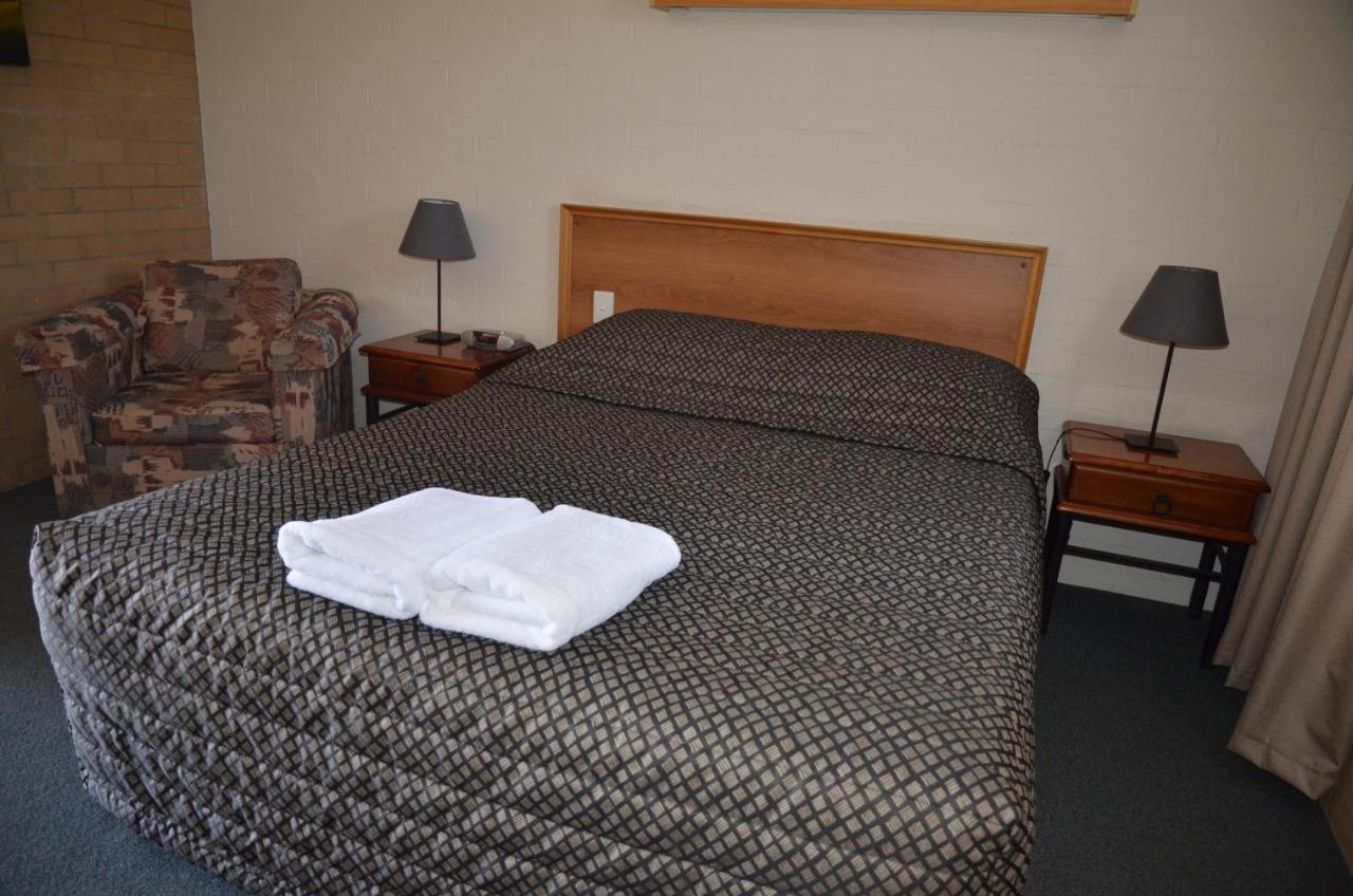 מורי Alexander Motor Inn מראה חיצוני תמונה